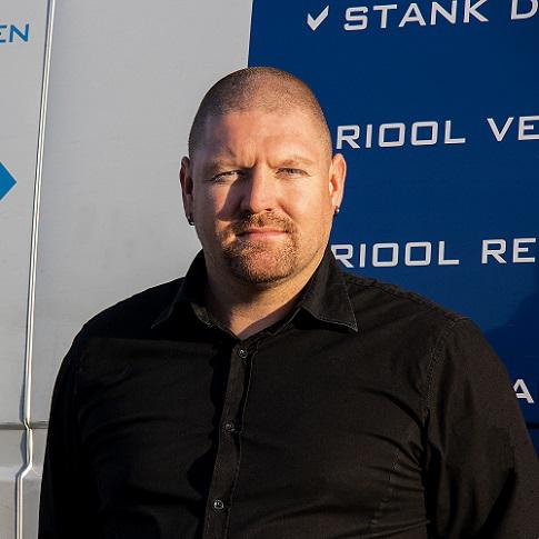 André