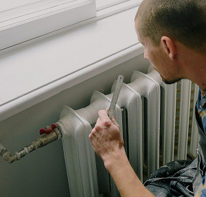 Radiator monteren